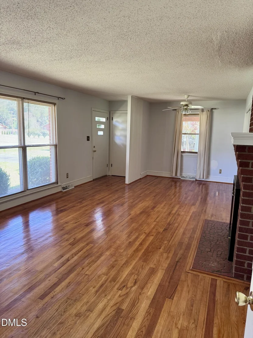 Photo of 402 Mitchell Avenue