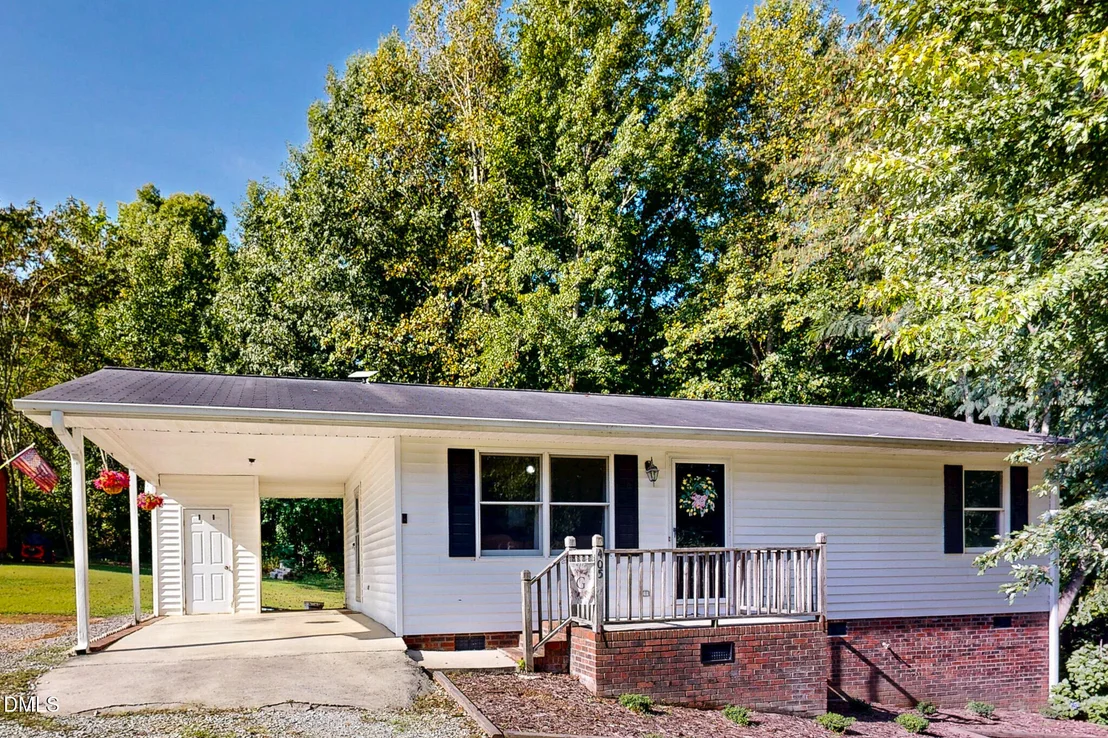 Photo of 405 Marvin Gill Road