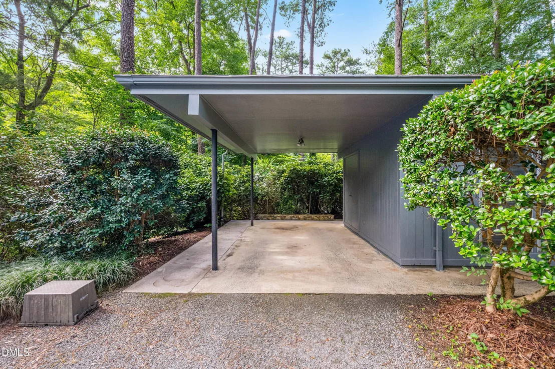 Photo of 425 Brookside Drive