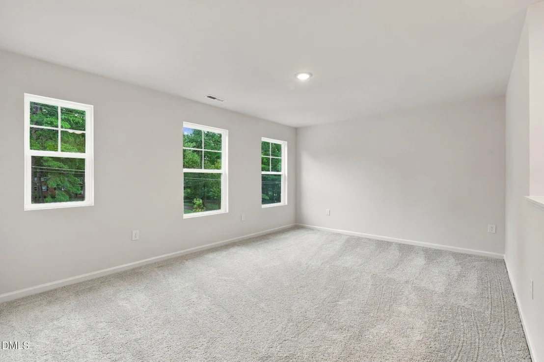 Photo of 709 Crestview Drive