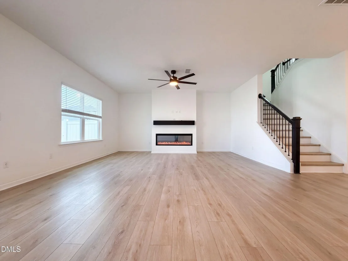 Photo of 109 S Stonemill Trail