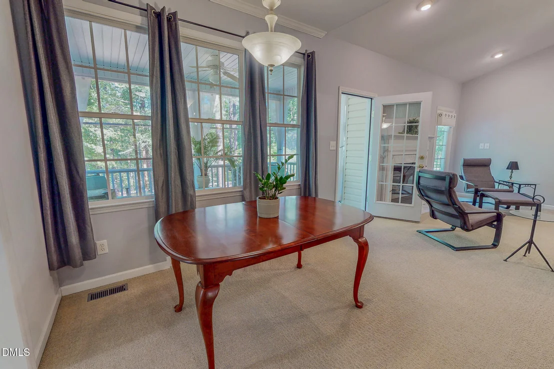 Photo of 734 Crystal Forest Drive
