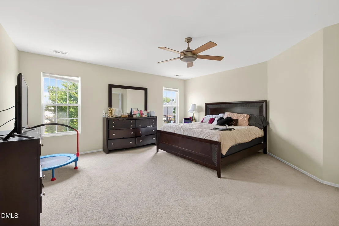 Photo of 1012 Breeze Lane
