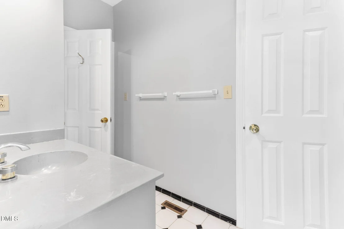 Photo of 4205 Swarthmore Road