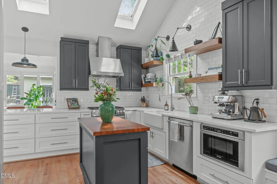 Photo of 2111 Pershing Street