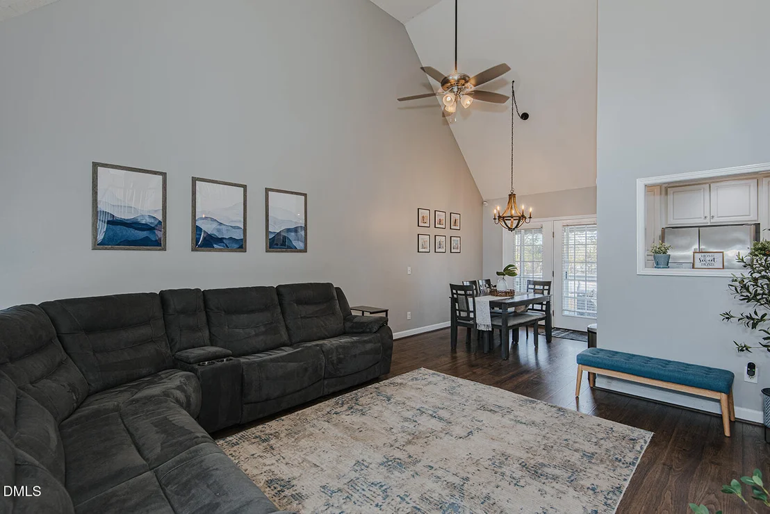 Photo of 611 Pebble Drive