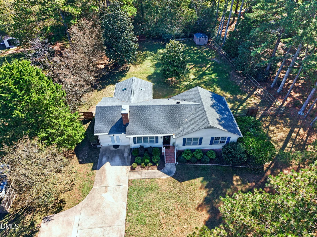 Photo of 8609 Manns Loop Road