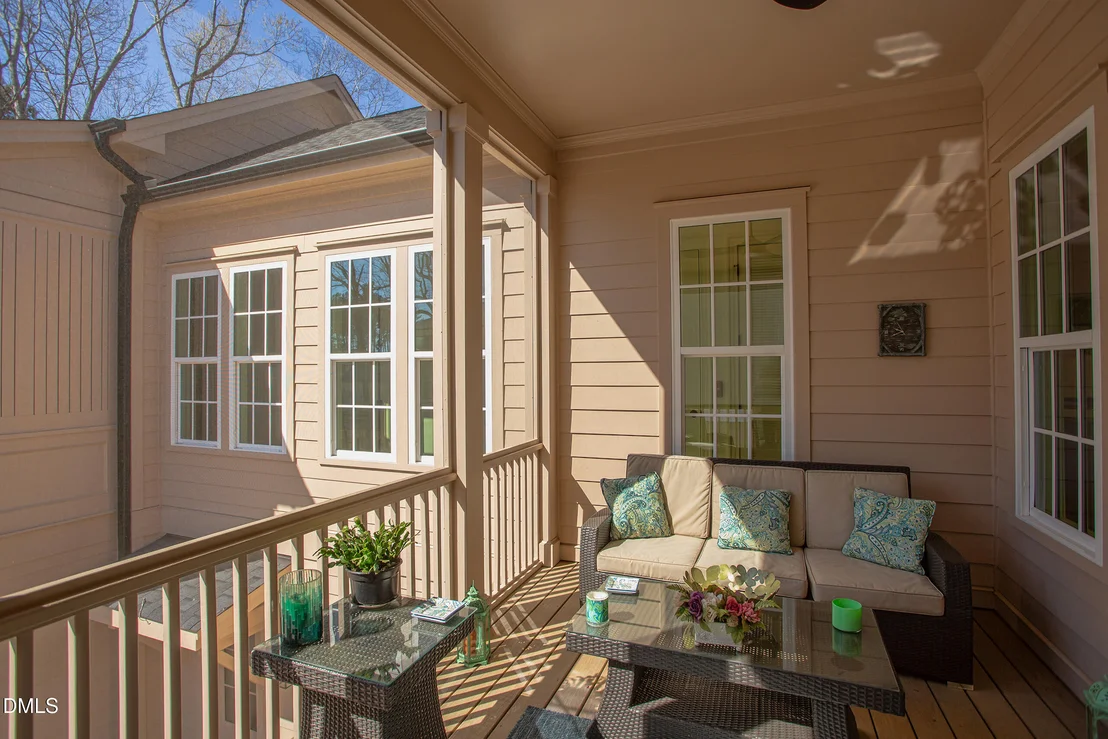 Photo of 1028 Whitehall Circle