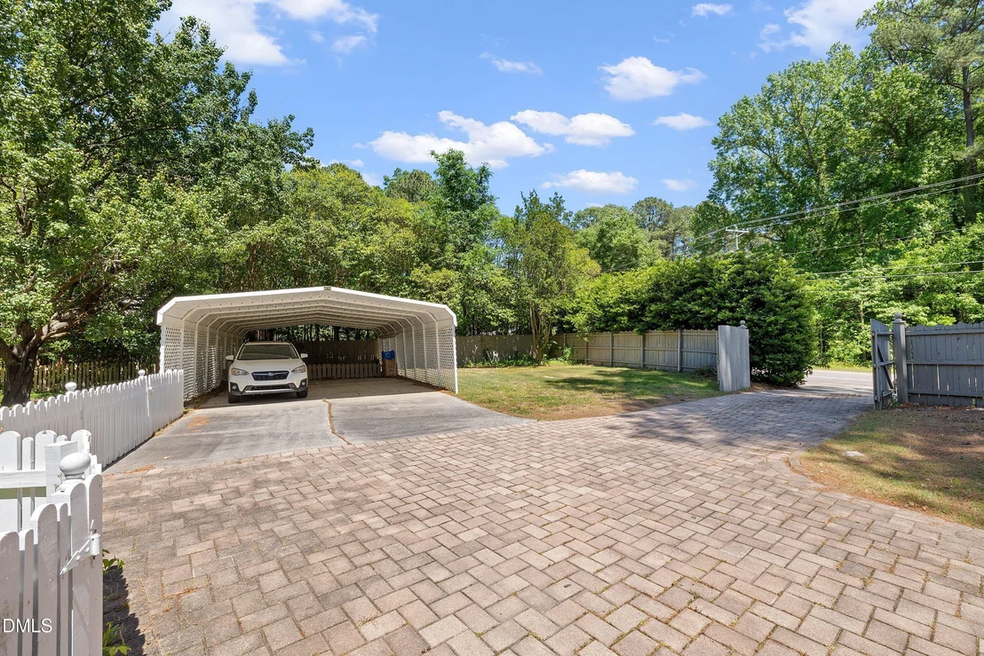 Photo of 2802 Devon Road