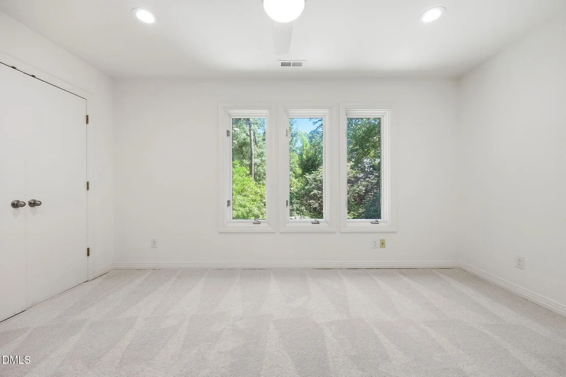 Photo of 910 Tarik Drive