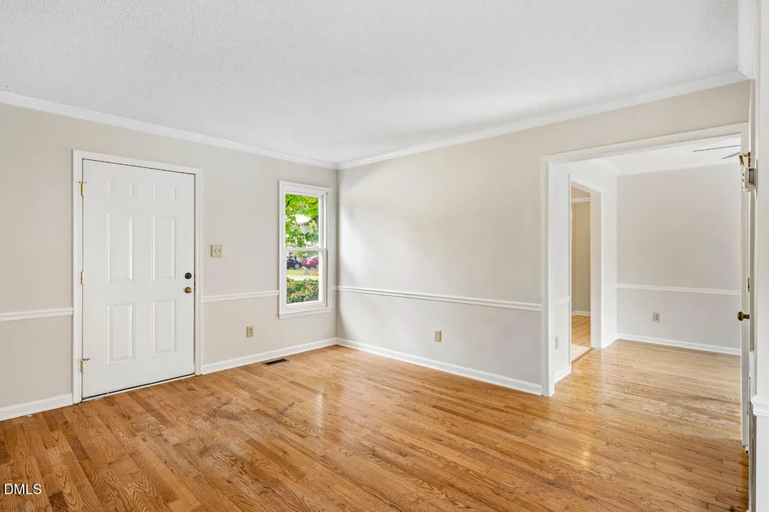Photo of 104 Avery Le Circle