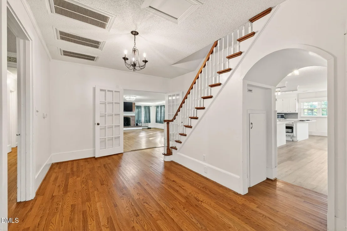 Photo of 207 W 3rd Street