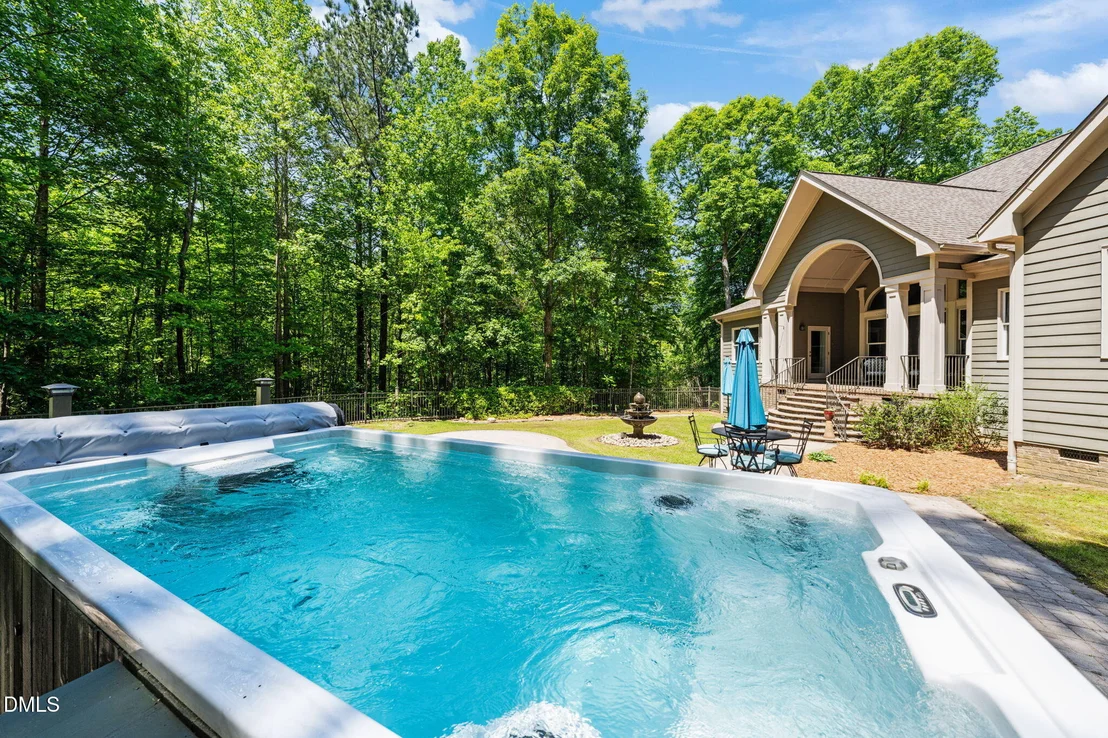 Photo of 2031 Silverleaf Drive