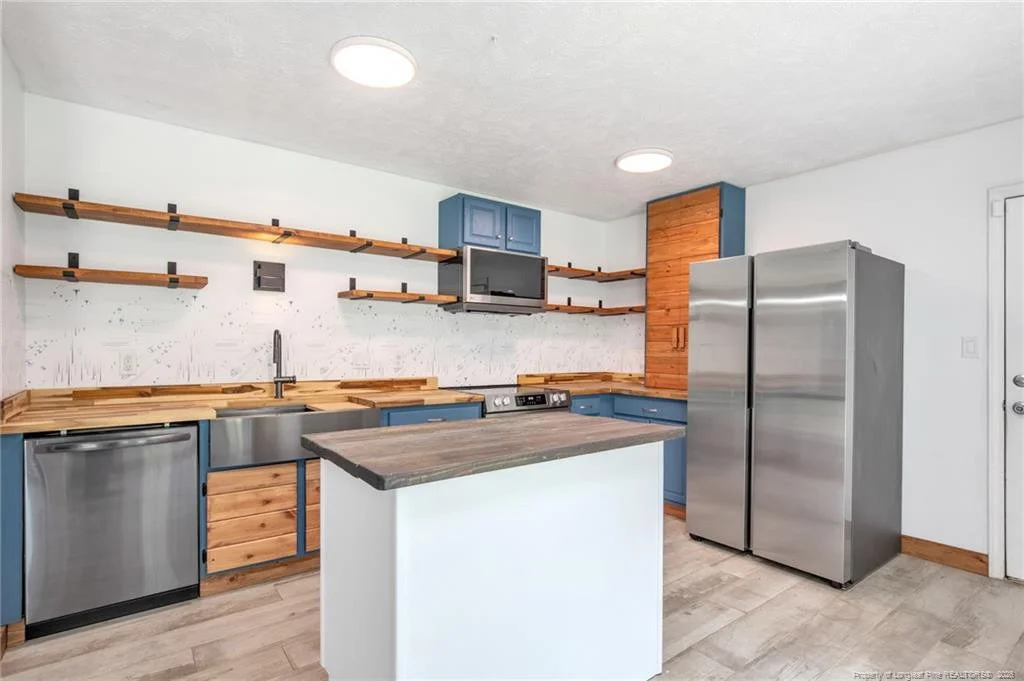 Photo of 470 Northwoods Drive