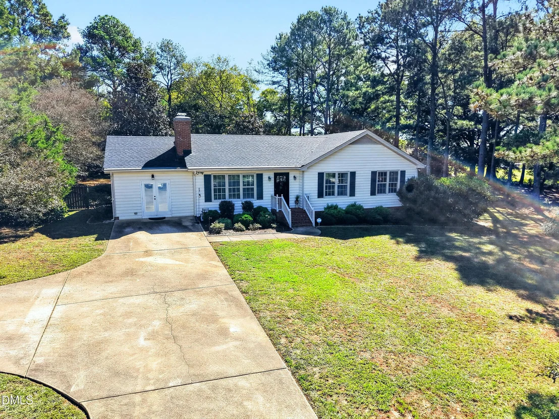 Photo of 8609 Manns Loop Road