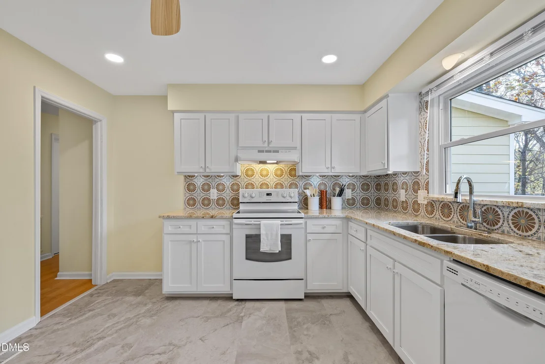 Photo of 514 Holtz Lane