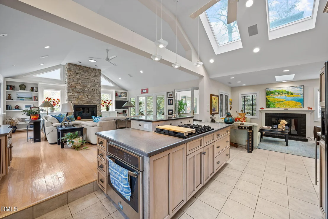 Photo of 2425 Argyle Drive