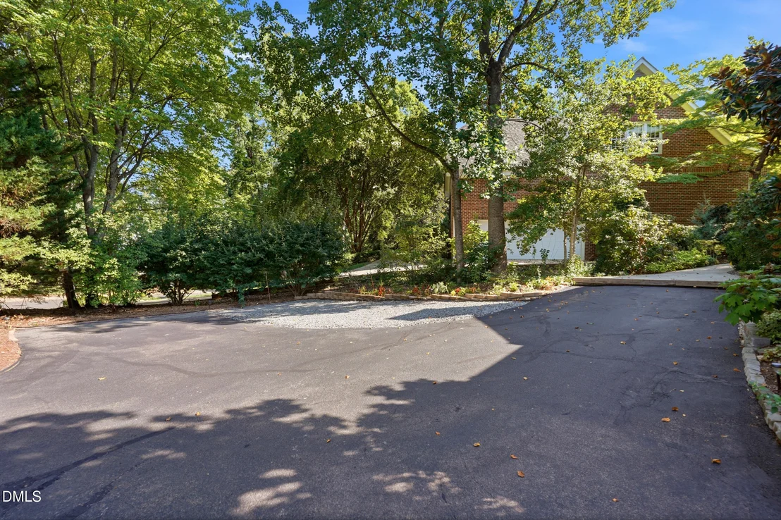 Photo of 3129 Eton Road