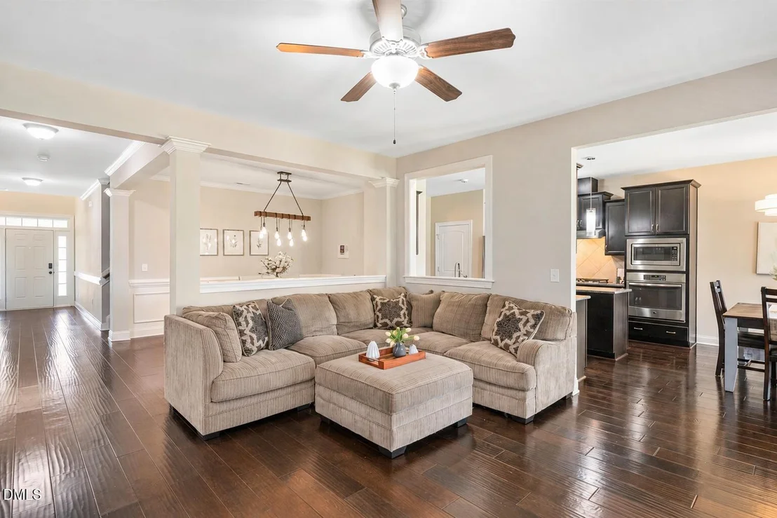 Photo of 610 Silk Tree