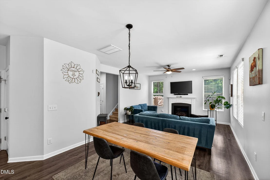 Photo of 410 Chestnut Oak Place