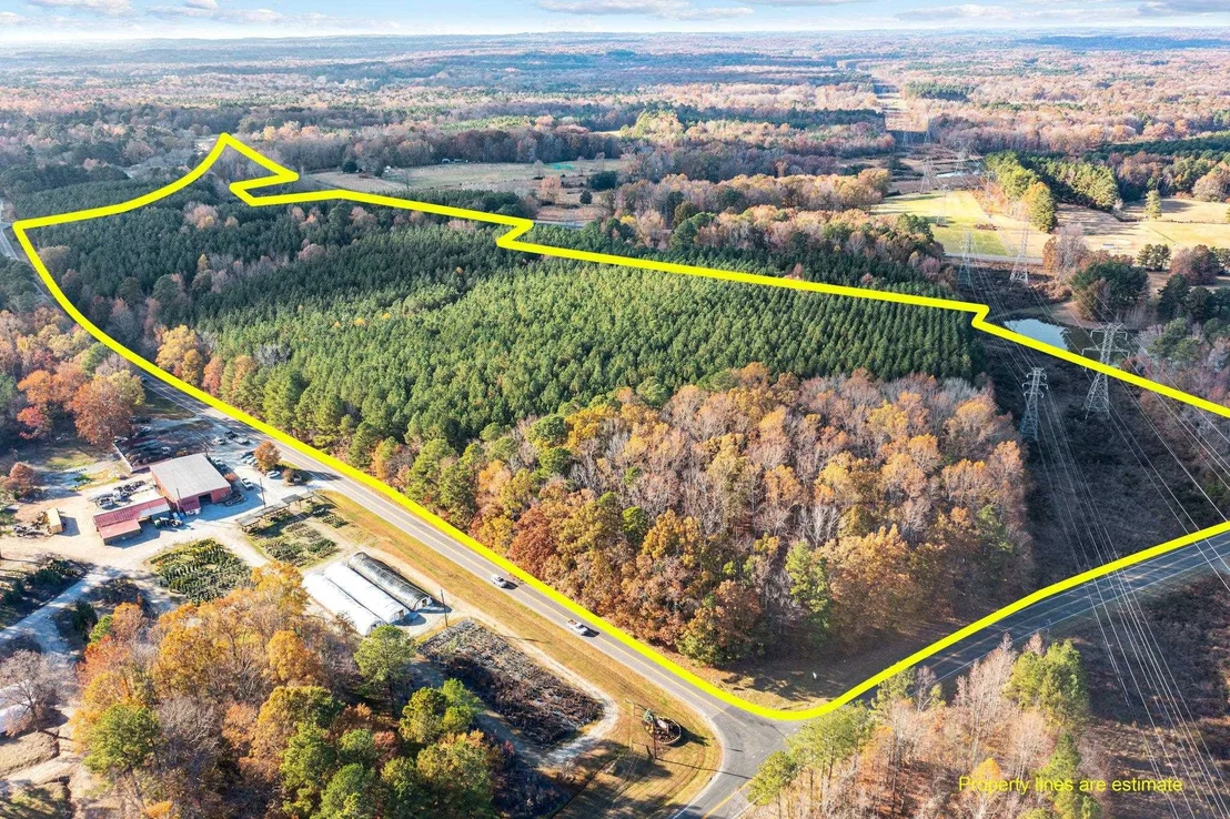 Photo of 3216 Hamlin Road