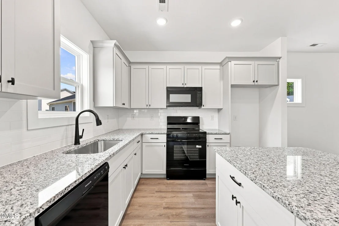 Photo of 16 Loganberry Avenue