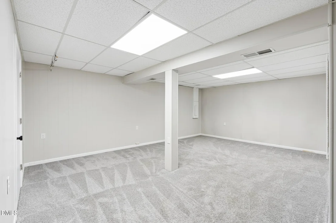 Photo of 412 Pinecroft Drive