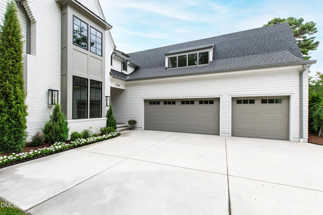Photo of 2101 Gresham Lake Road