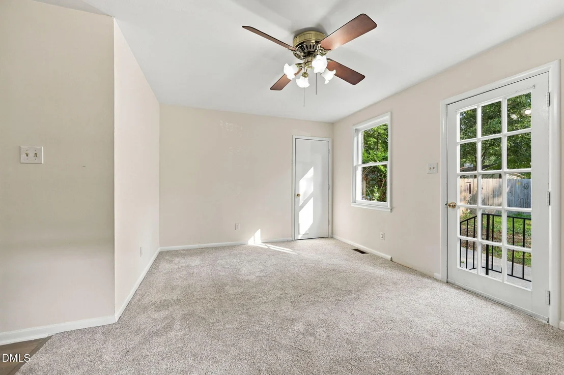 Photo of 404 Longleaf Drive