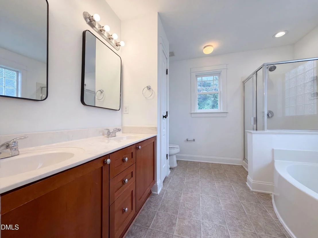 Photo of 352 Collinsworth Drive