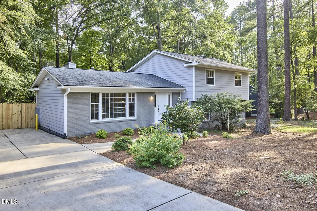 Photo of 2432 Sedgefield Drive