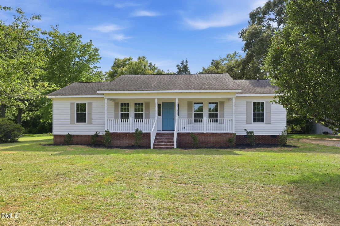 Photo of 305 1st Street