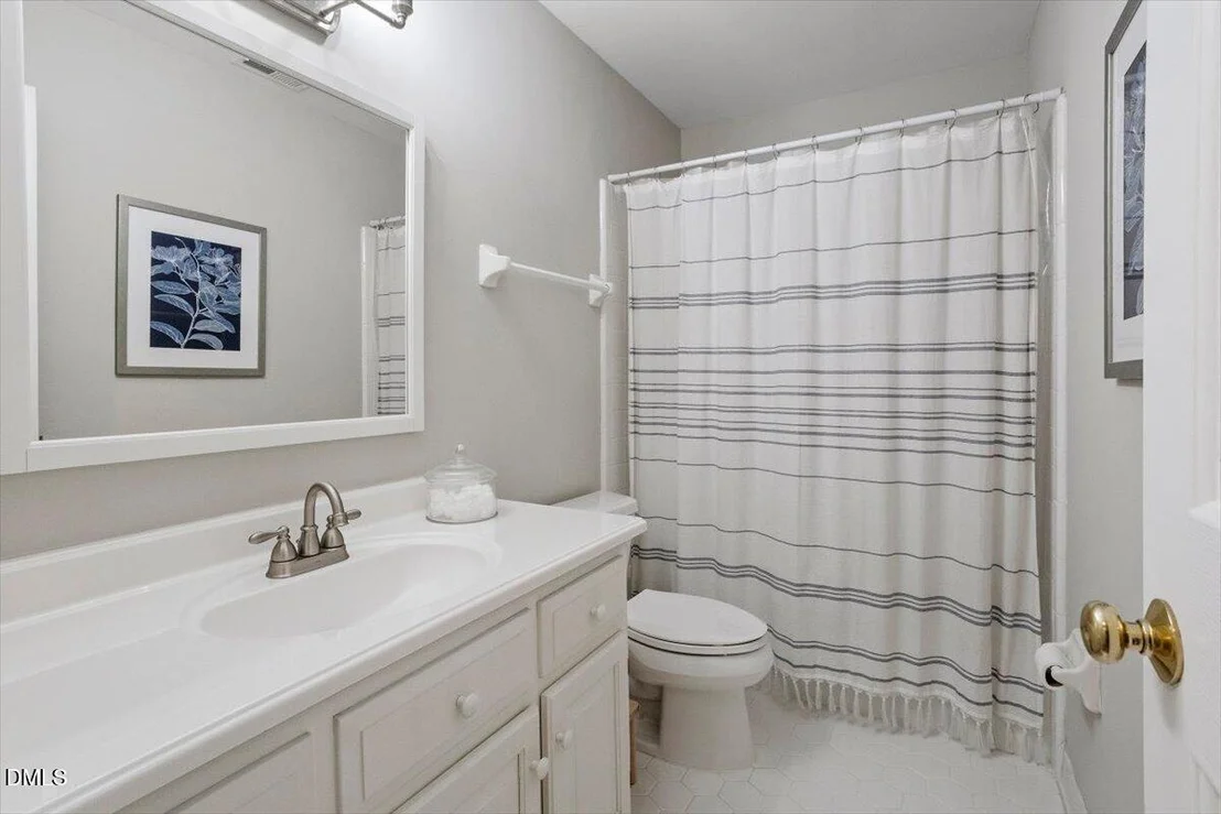 Photo of 101 Colburn Point