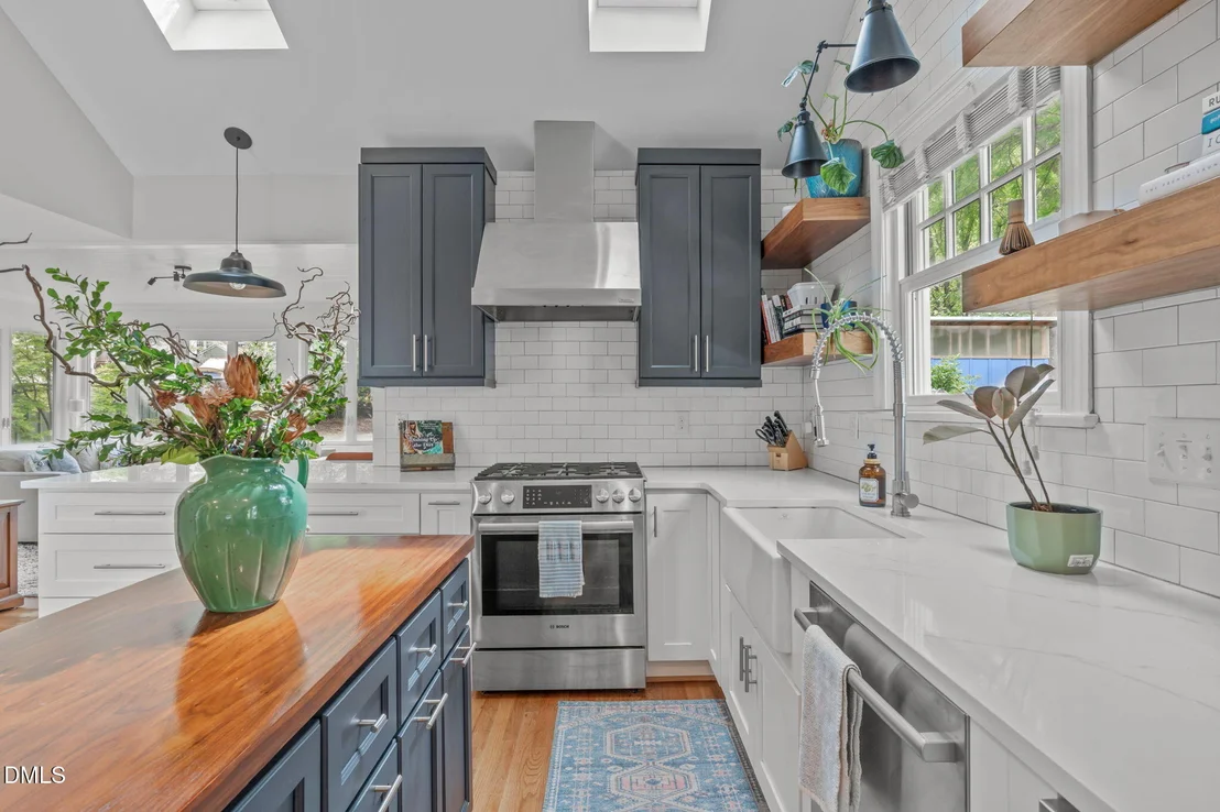 Photo of 2111 Pershing Street