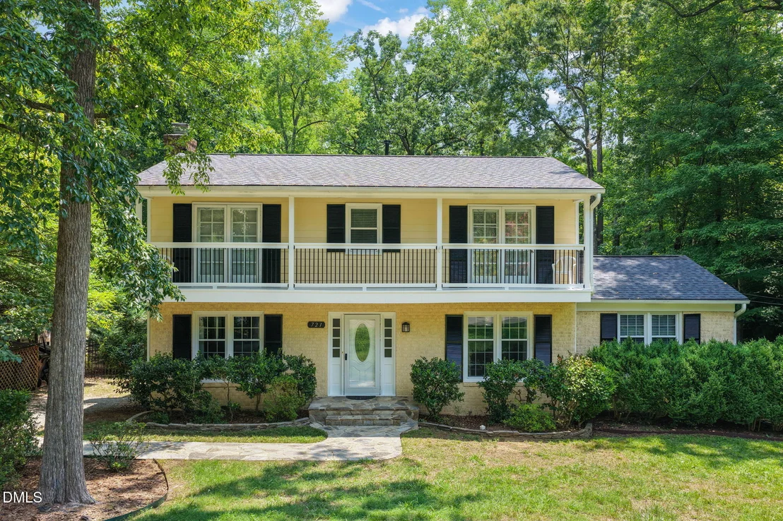 Photo of 721 Tinkerbell Road
