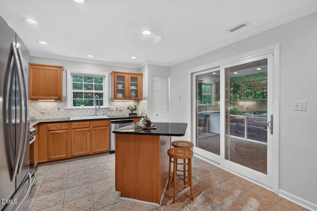 Photo of 2210 Parkside Drive