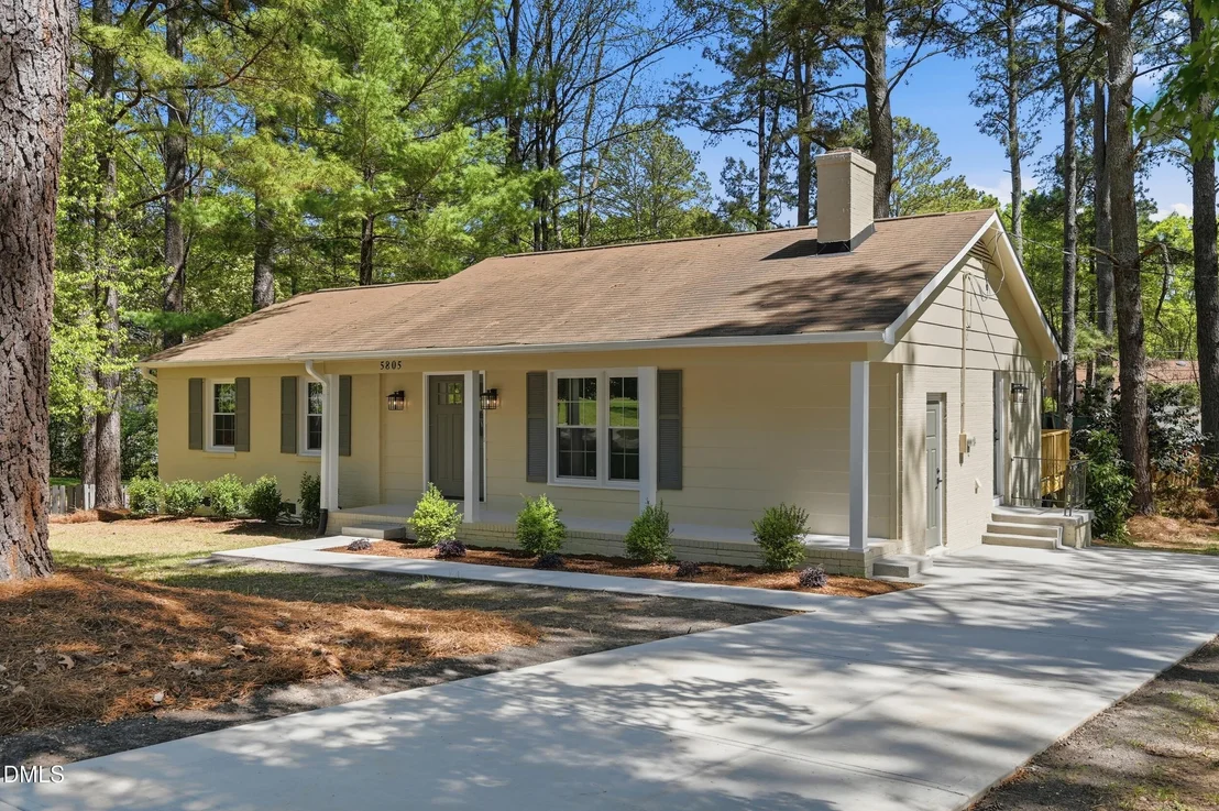 Photo of 5805 Newhall Road