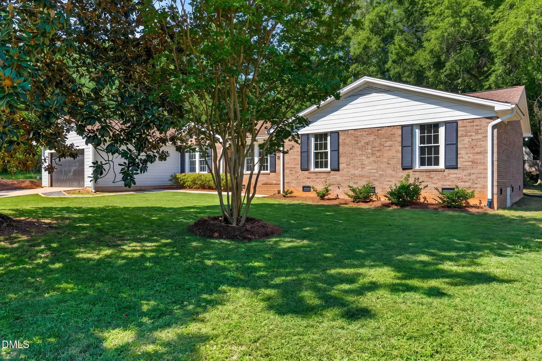 Photo of 5605 Genesee Drive