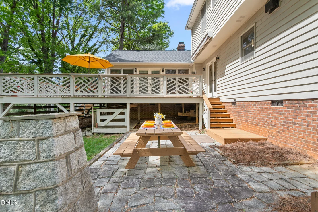 Photo of 207 Windrift Drive