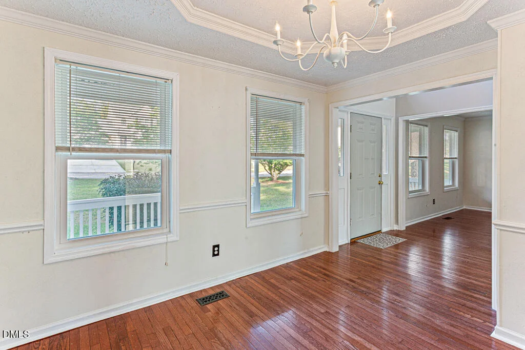 Photo of 142 Richmond Park Drive