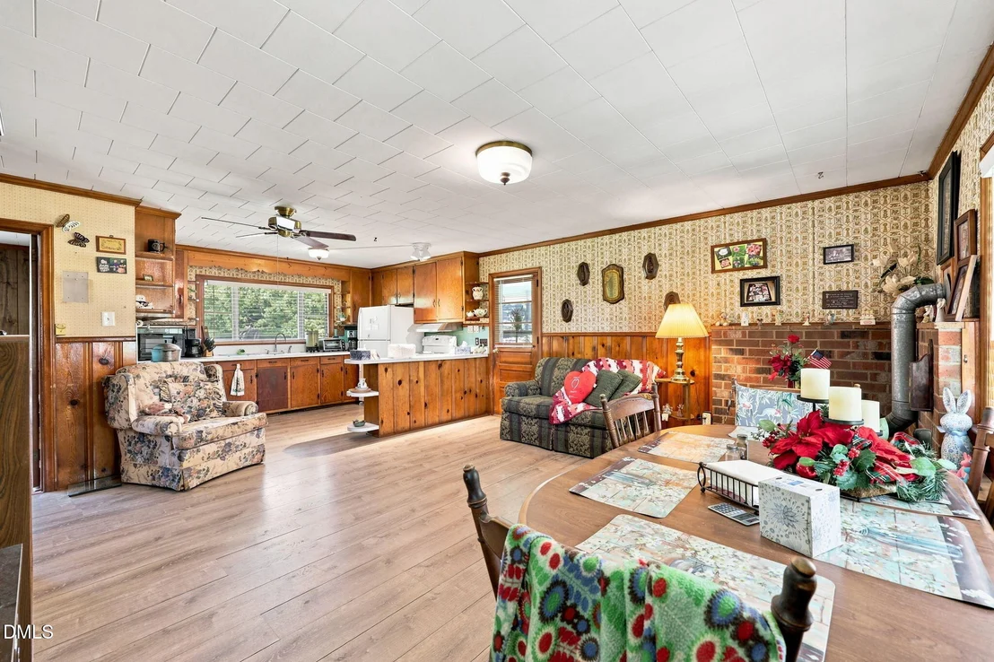 Photo of 1700 Parham Drive