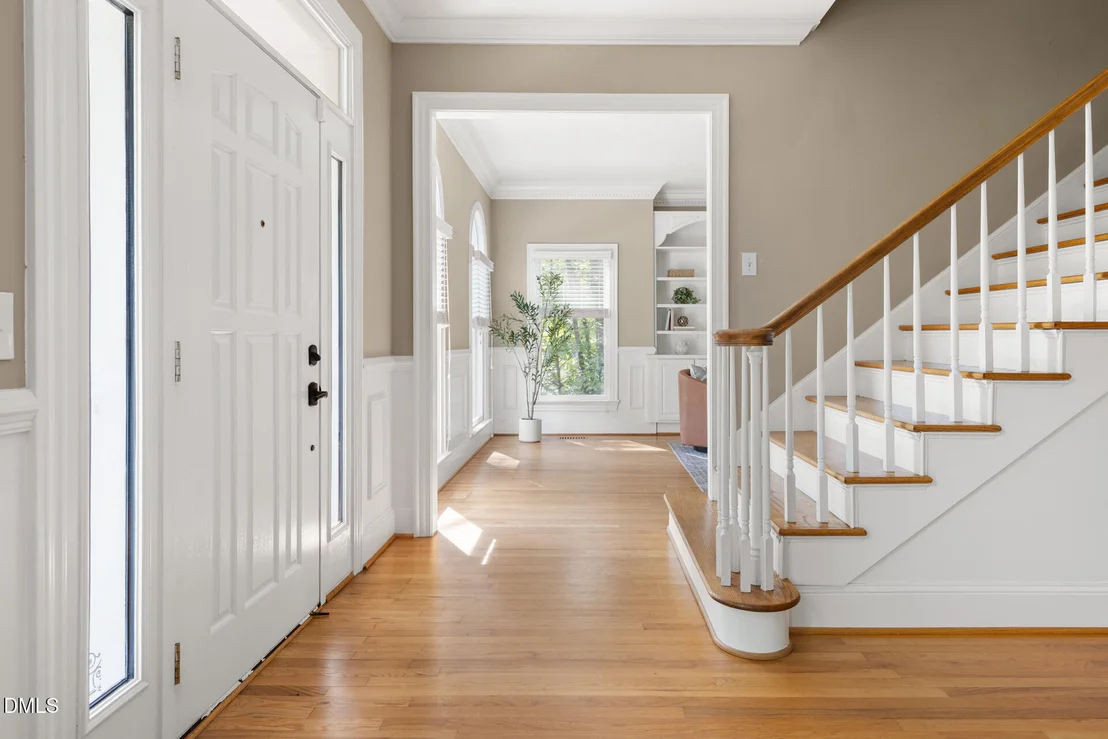 Photo of 2204 Meade Lane