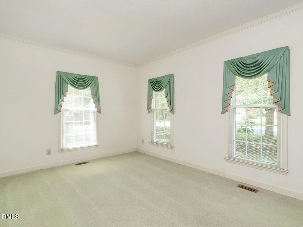 Photo of 1020 Brookview Drive