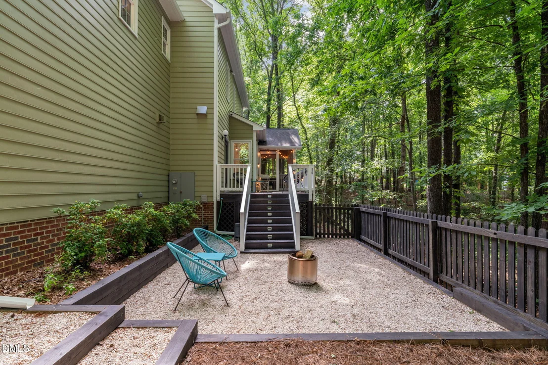 Photo of 102 Ormsby Court