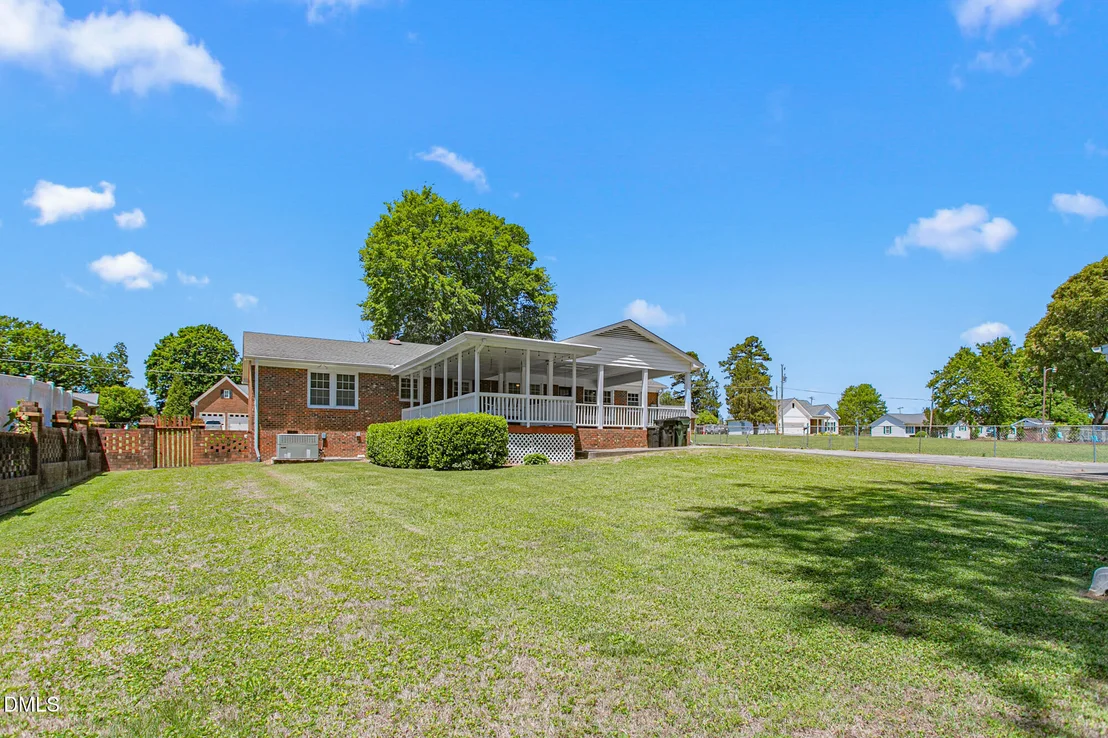 Photo of 1244 Lawndale Drive