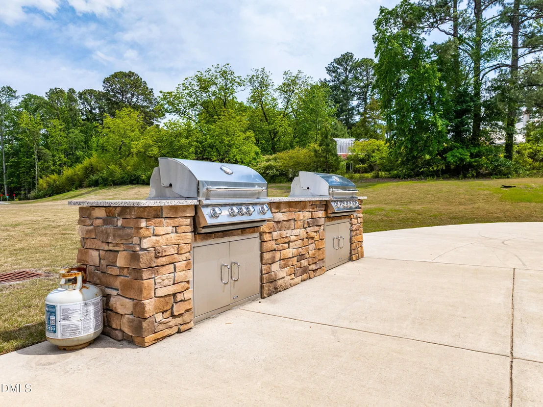 Photo of 2135 Leo Drive