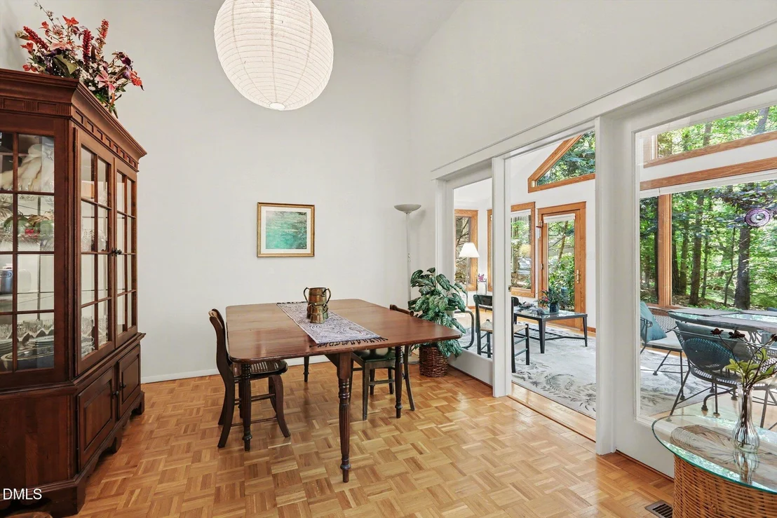 Photo of 223 Windlestraw