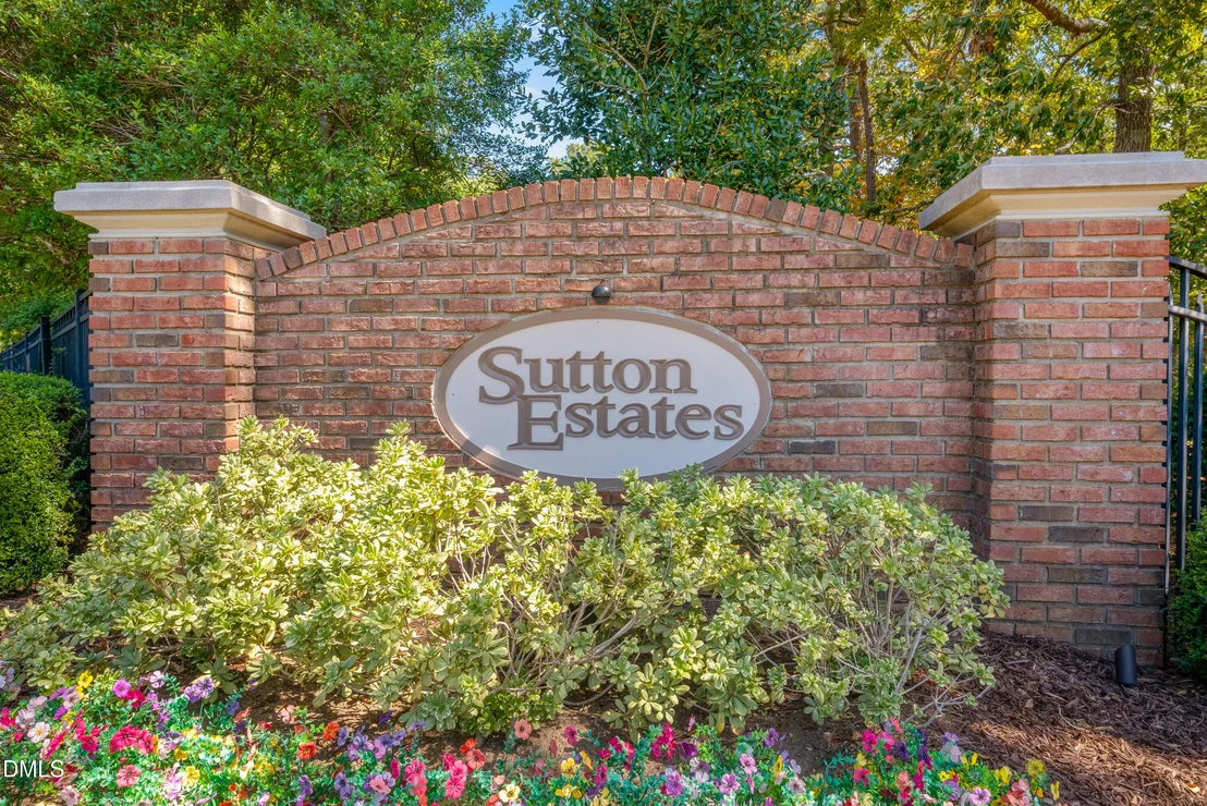 Photo of 225 Dalton Drive