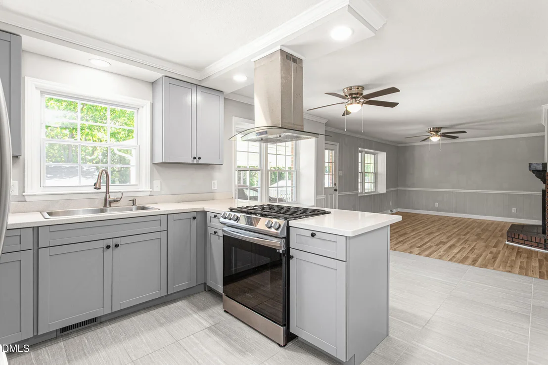 Photo of 1244 Lawndale Drive