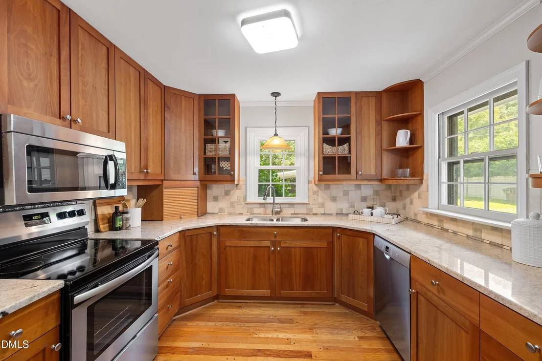 Photo of 2802 Devon Road